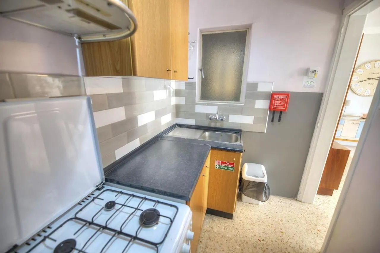 2 Bedroom Flat Near Seafront & Valletta Ferry Rseg1-1 Sliema 0*,