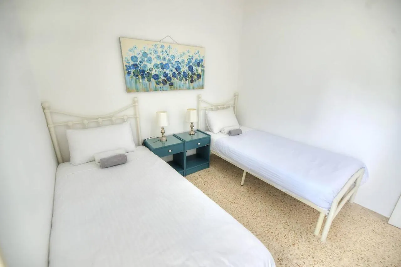 2 Bedroom Flat Near Seafront & Valletta Ferry Rseg1-1 Sliema 0*,  Malta