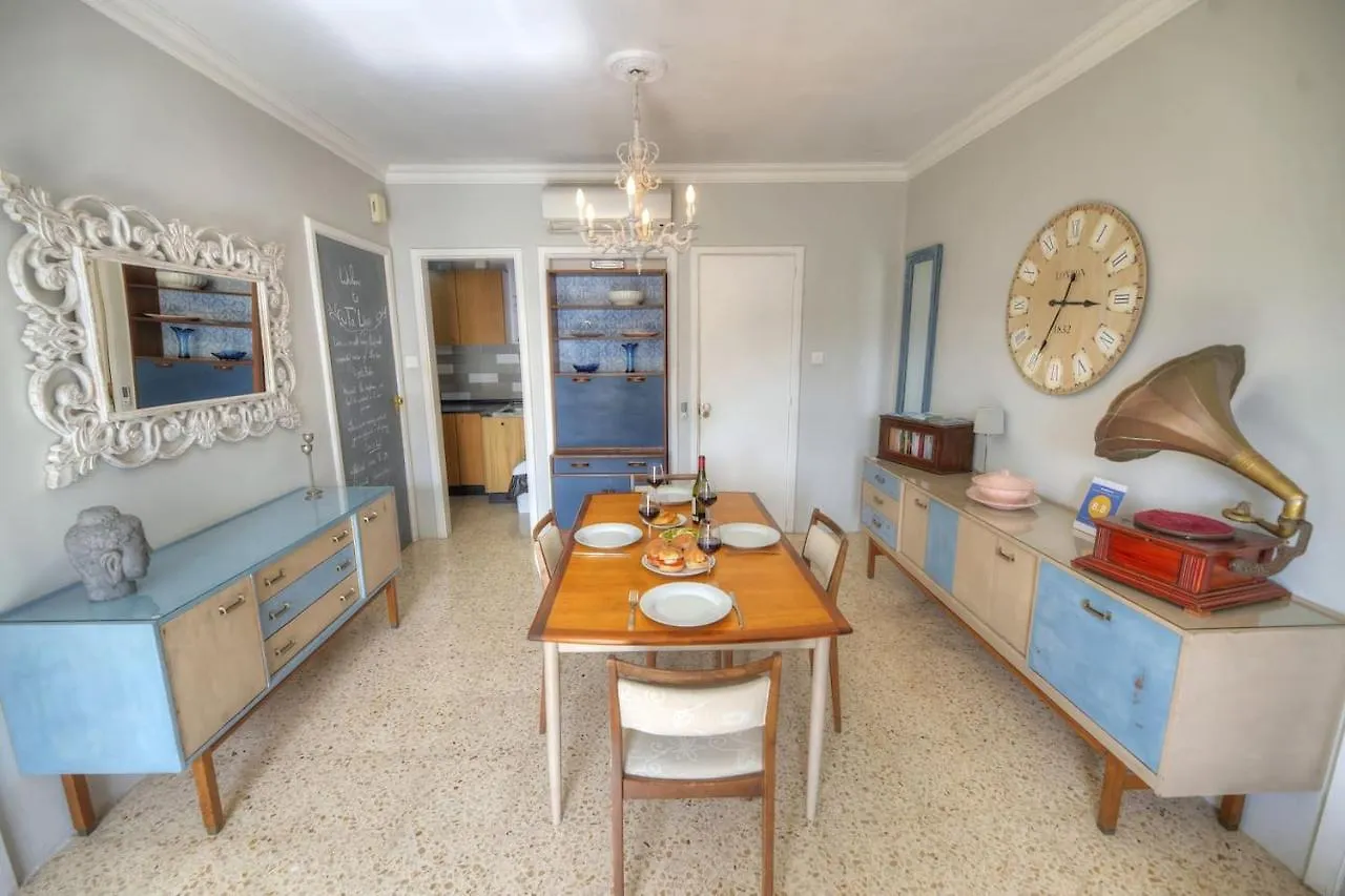 2 Bedroom Flat Near Seafront & Valletta Ferry Rseg1-1 Sliema